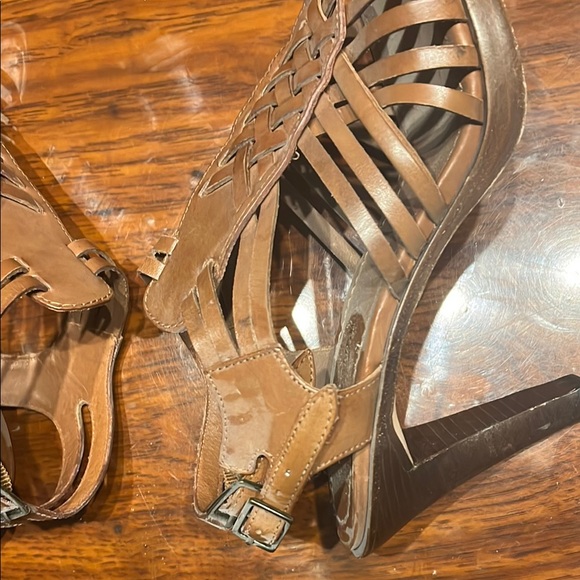 Banana Republic Women's Brown Sandals - Picture 9 of 9